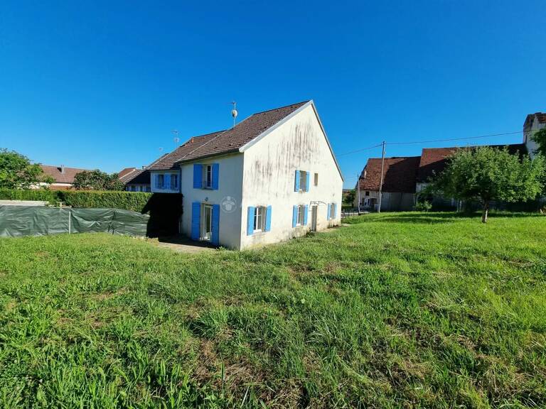 Maison de village avec jardin — photo 1