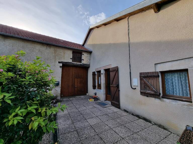 Lot de 2 maisons avec dépendances — photo 1