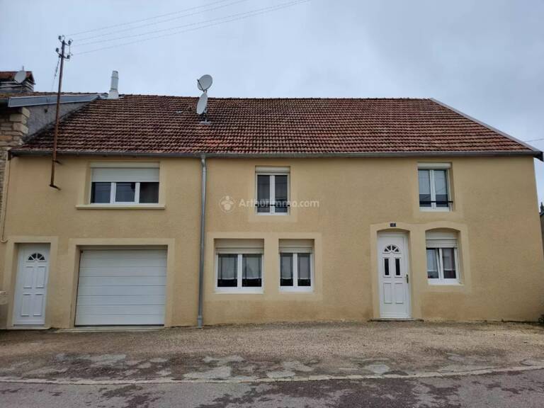 Très agréable maison avec garage. — photo 1