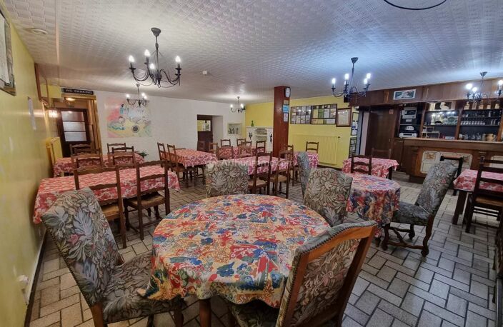 Immeuble locatif + Hotel/Restaurant — photo 4