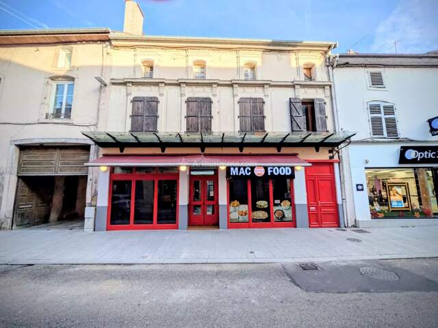 Immeuble avec local commercial — photo du bien