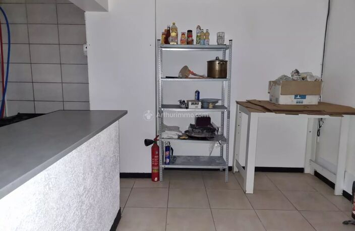 Immeuble avec local commercial — photo 4