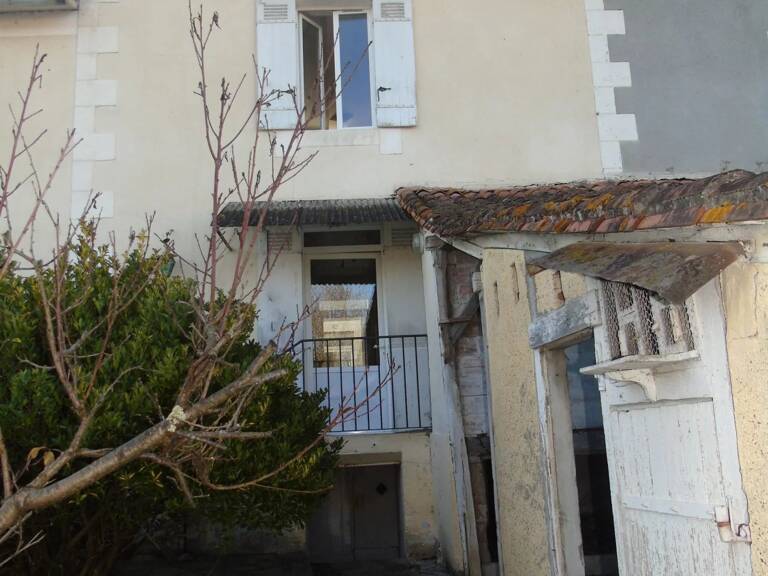 Maison 1 pièce  à vendre 50 m² — photo 1