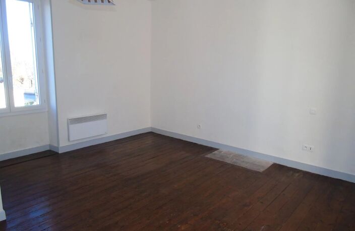 Bien vendu : Maison 50 m² Saint-Astier (24110) — photo 4