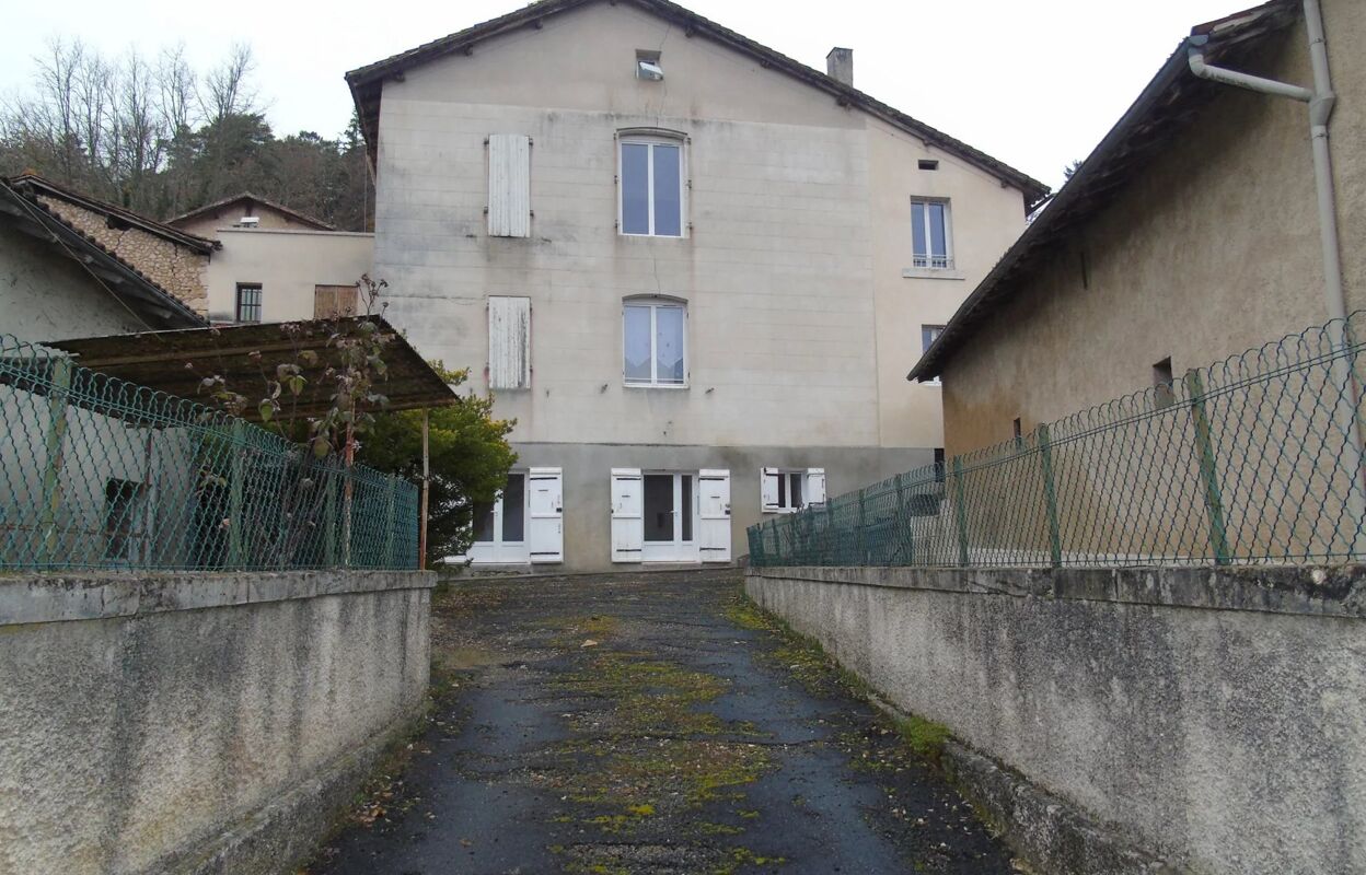 maison 4 pièces 100 m2 à Saint-Aquilin (24110)