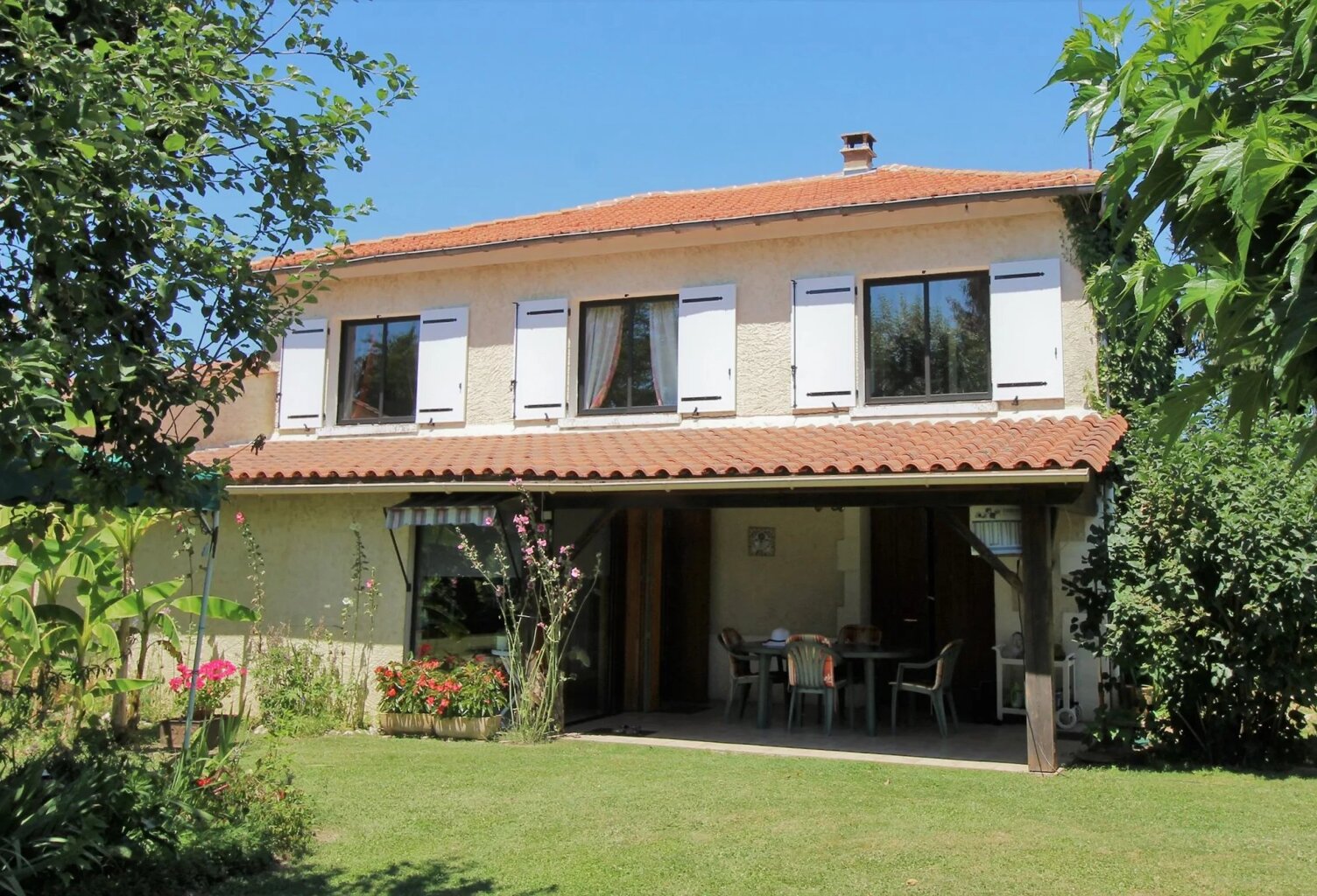 Bien vendu : Maison 164 m² Neuvic (24190) — photo 1