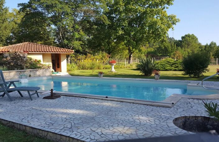 Bien vendu : Maison 164 m² Neuvic (24190) — photo 2