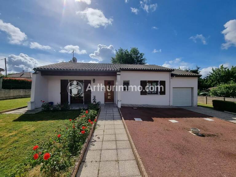 Maison  90 m² ,2 chambres, SAINT ASTIER — photo 1