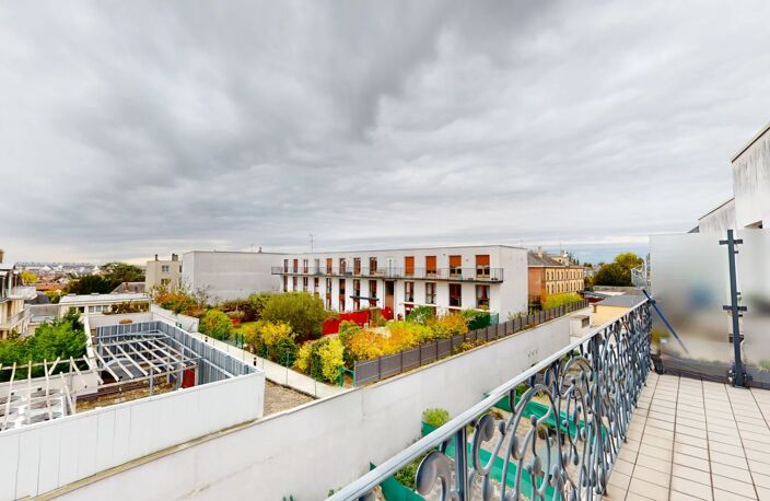 A VENDRE T2 AU DERNIER ETAGE AVEC GARAGE EN HYPER CENTRE VILLE — photo 3