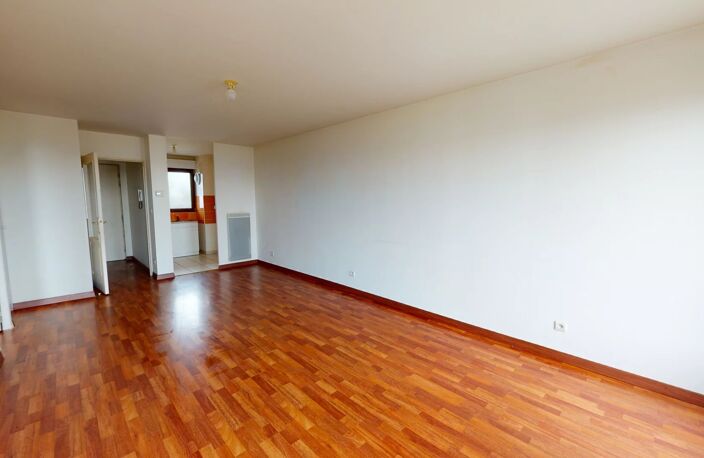 A VENDRE T2 AU DERNIER ETAGE AVEC GARAGE EN HYPER CENTRE VILLE — photo 4