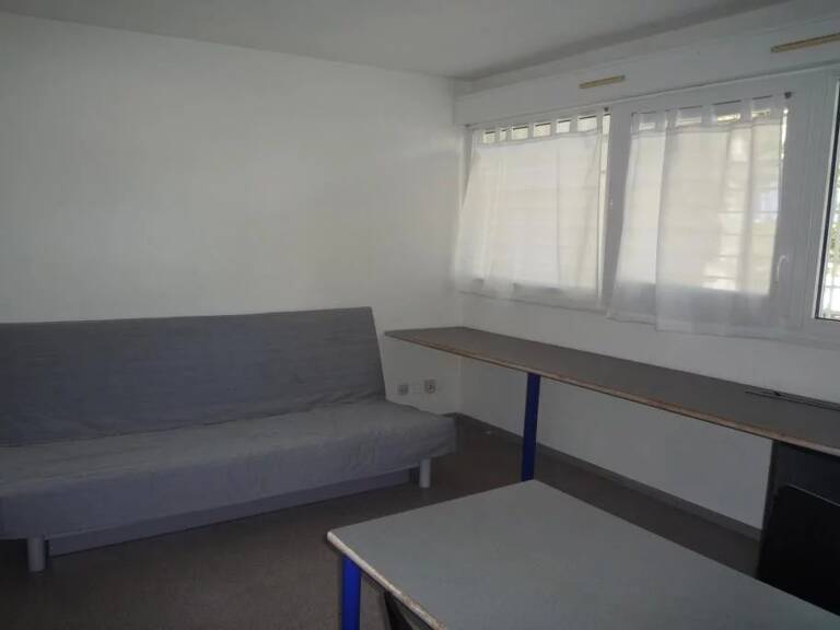 Quartier ARCEAUX, Idéal  investisseur,  dans résidence étudiante sécurisée,
au rez de chaussée, studio ... — photo 1