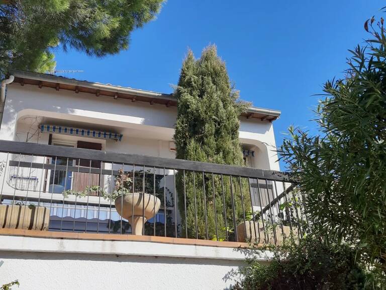 Maison type T6 4 chambres double séjour + garage et jardin - Hauts de Massane - — photo 1