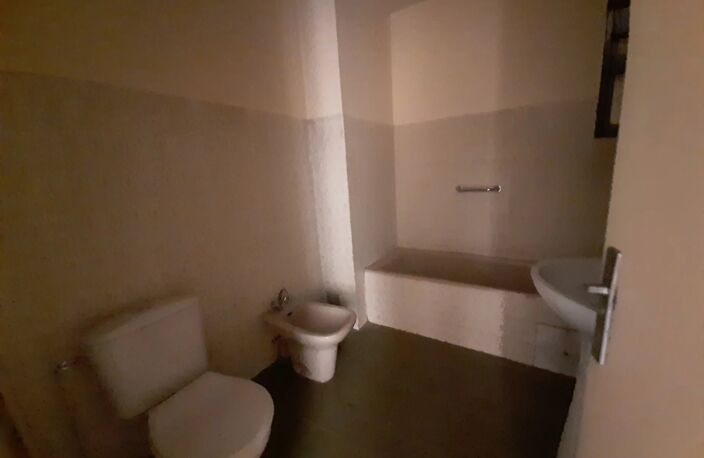 Maison T5 jardinet et box MONTPELLIER SUD PRES D'ARENES — photo 3