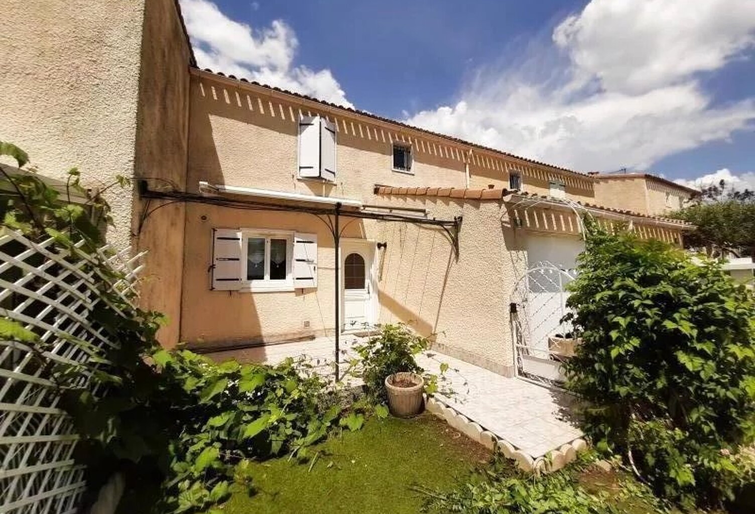 Maison 3 chambres avec 2 terrasses, jardin et garage au calme — photo 1