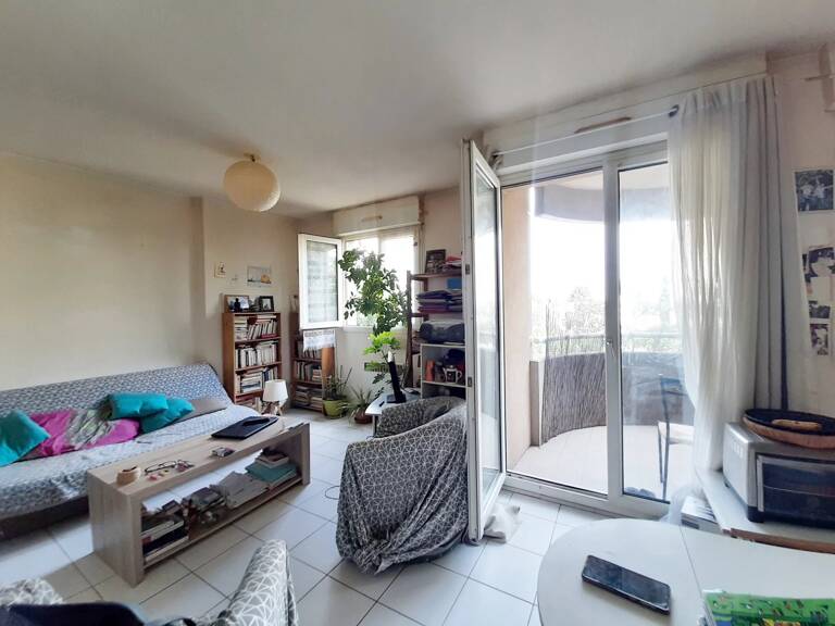 SPECIAL INVESTISSEURS ! GRAND STUDIO  30 m² avec balcon et parking - Très bon taux de rentabilité - A voir ! — photo 1