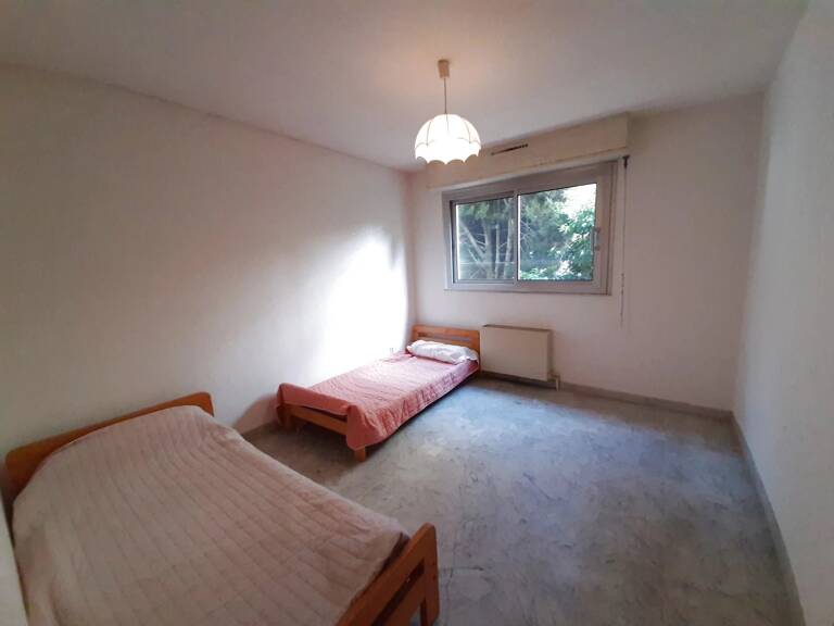 Appartement à rénover  T4  avec 2 jardins quartier Lepic/ Figuerolles — photo 1