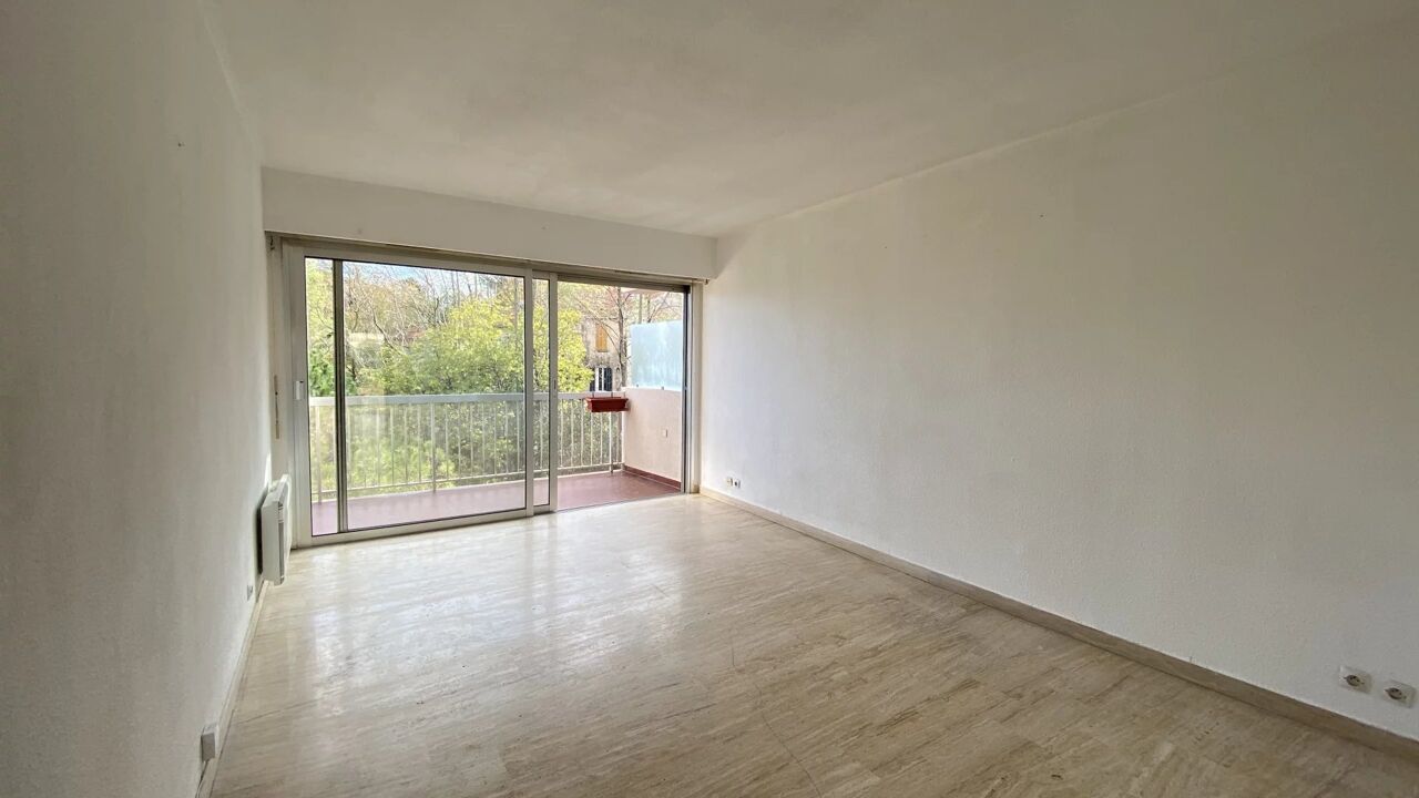 appartement 2 pièces 45 m2 à Grasse (06130)