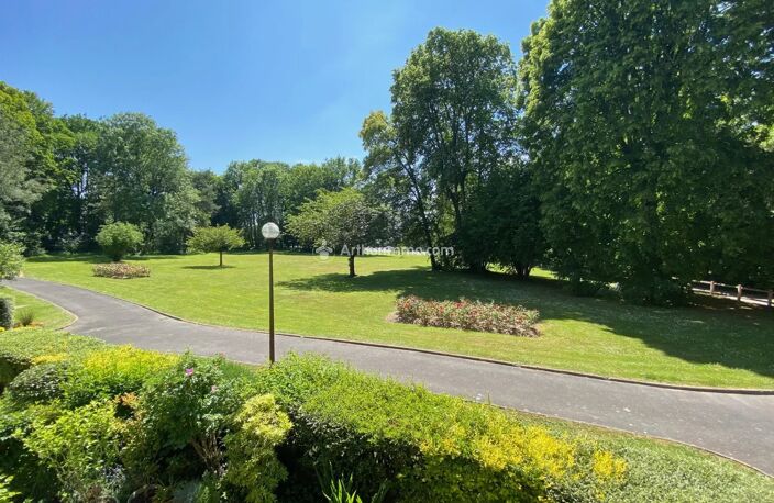 BAGNOLES DE L'ORNE - PROCHE DES CURES THERMALES - APPARTEMENT T2 - 55 M² - BALCON EXPOSE SUD — photo 5