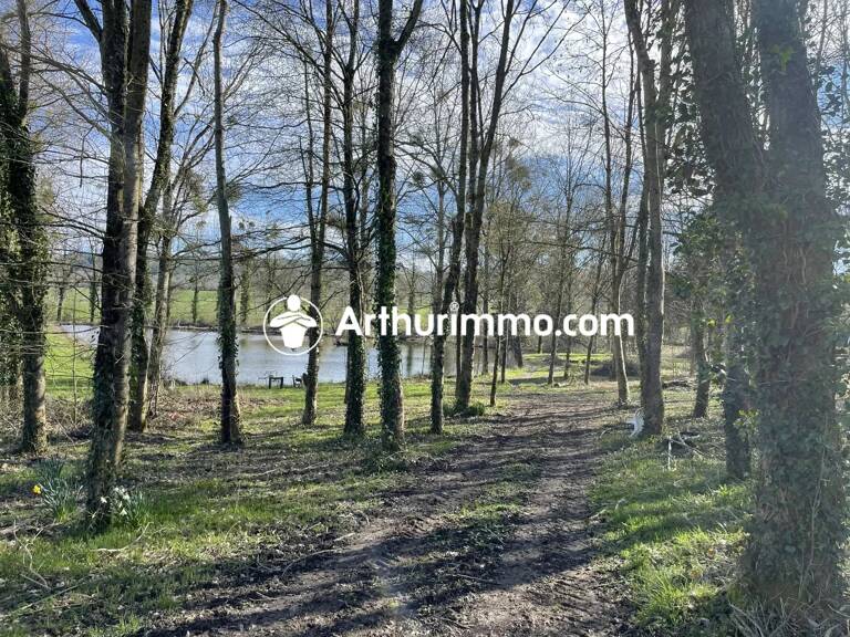 A VENDRE - PRE EN PAIL - ETANGS D'1Ha  SUR TERRAIN DE 2Ha - 21000 M² — photo 1