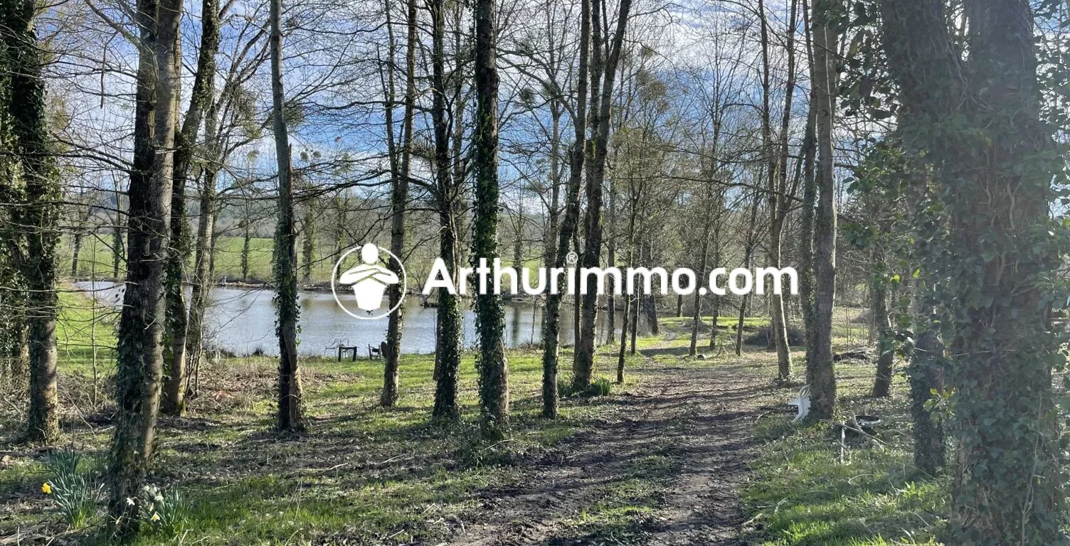 A VENDRE - PRE EN PAIL - ETANGS D'1Ha  SUR TERRAIN DE 2Ha - 21000 M² — photo 1