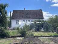 PRE EN PAIL - MAISON PAVILLON - ANNEE 70 - TYPE T3 - 2 CHAMBRES - 71 M² - TERRAIN DE 26000 M² — photo 2