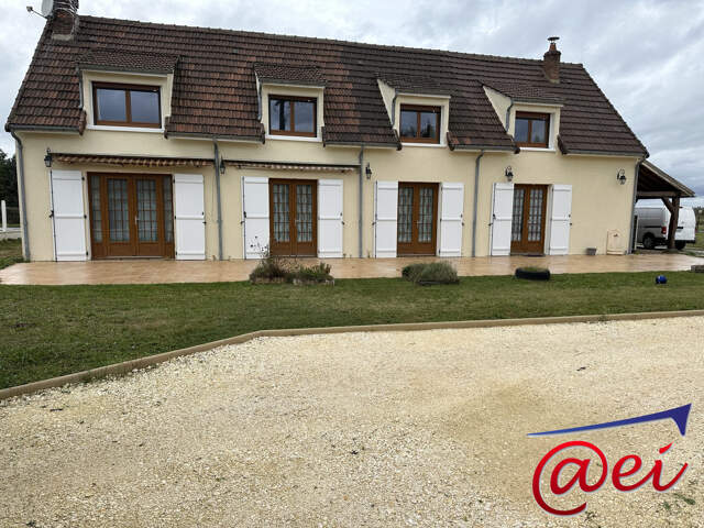Sublime maison type 9 sur 1200 m² de terrain — photo du bien
