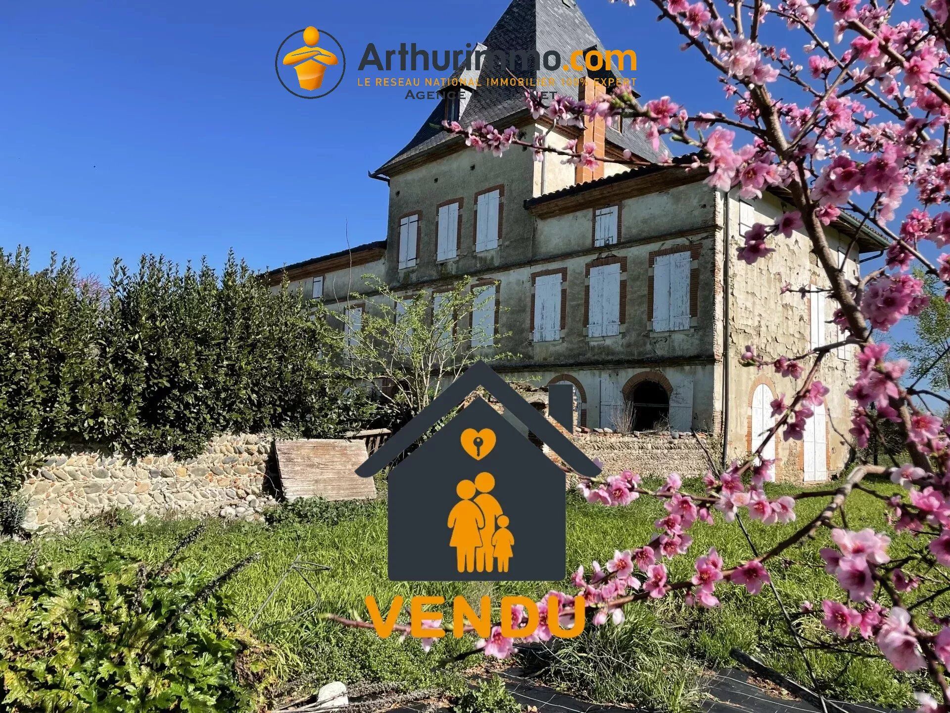 Maison 10 pièces 805 m² · à Carbonne · 805 m² · 404 000 €