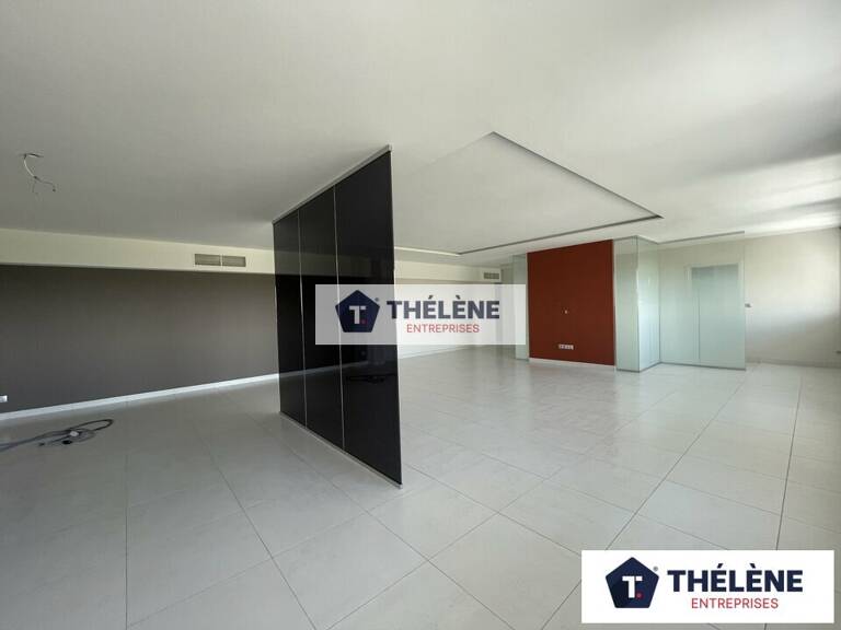BUREAUX à LOUER — photo 1