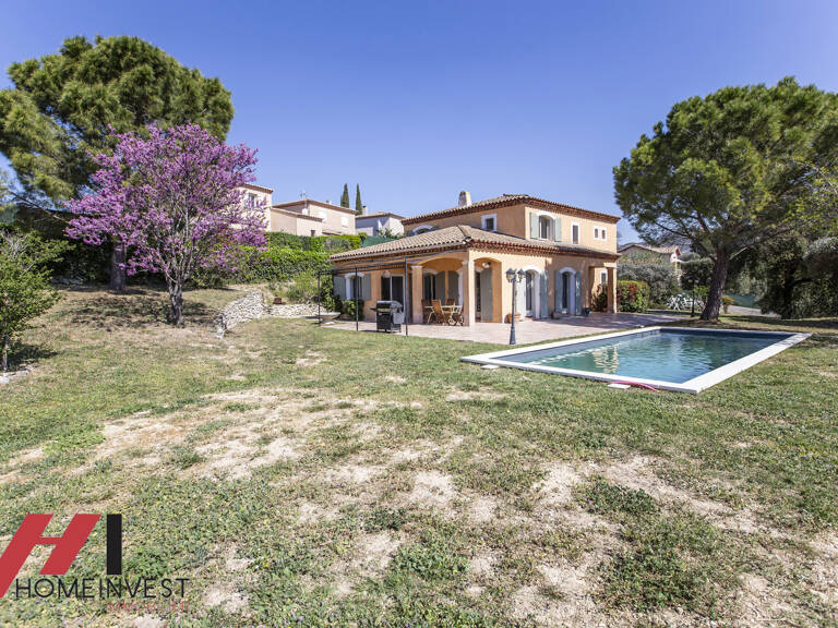 VUE ET TERRAIN A COUPER LE SOUFFLE POUR CETTE VILLA — photo 1