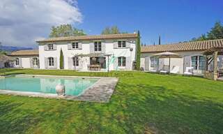 Maison 8 Pièces 360 m² à vendre à Châteauneuf-Grasse (06740)