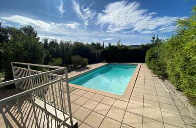 Maison individuelle de type 3/4 , piscine, garage — photo du bien