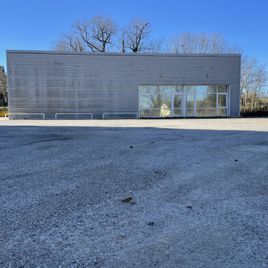 Commerce  630000 €