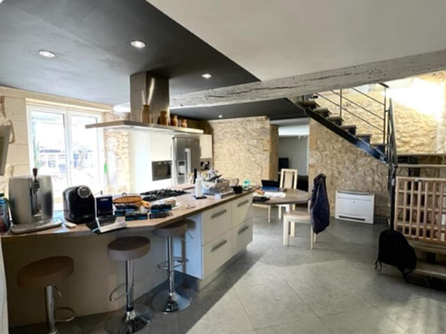 Maison en pierre et ses dépendances — photo du bien