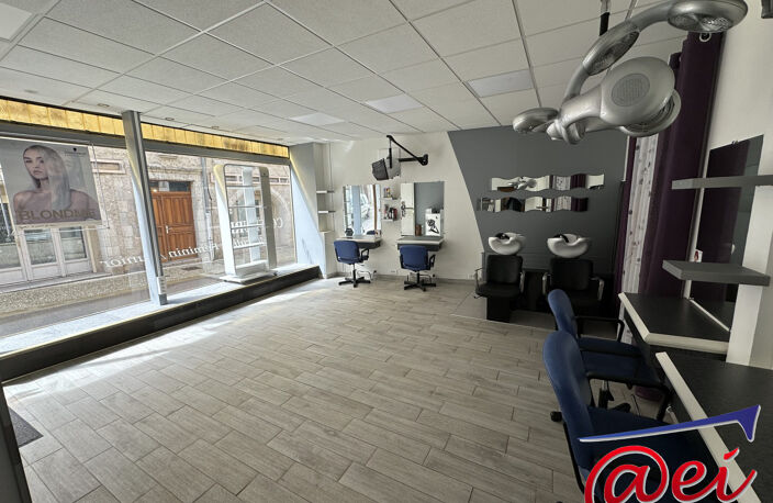Immeuble de 3 appartements + 2 locaux commerciaux — photo 4