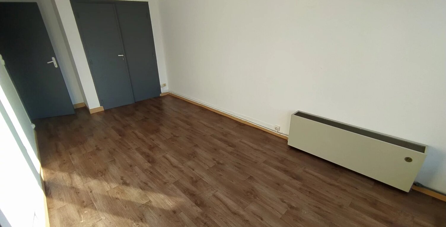 Bien vendu : Appartement  Hirson (02500) — photo 1