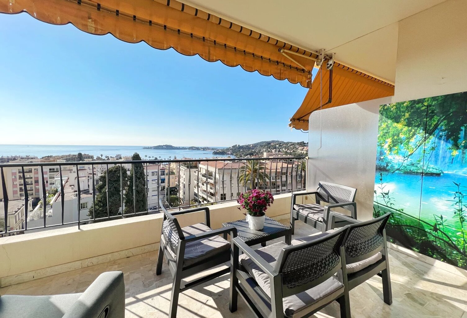 EXCEPTIONNEL APPARTEMENT VUE PANORAMIQUE MER — photo 1