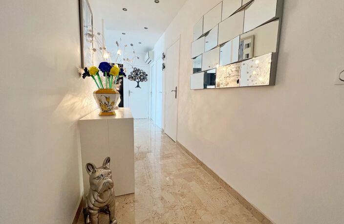 EXCEPTIONNEL APPARTEMENT VUE PANORAMIQUE MER — photo 5