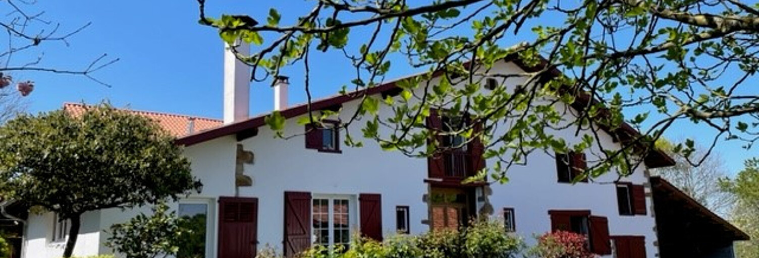 Appartement 7 Pièces 202 m² à vendre à Amorots-Succos (64120)