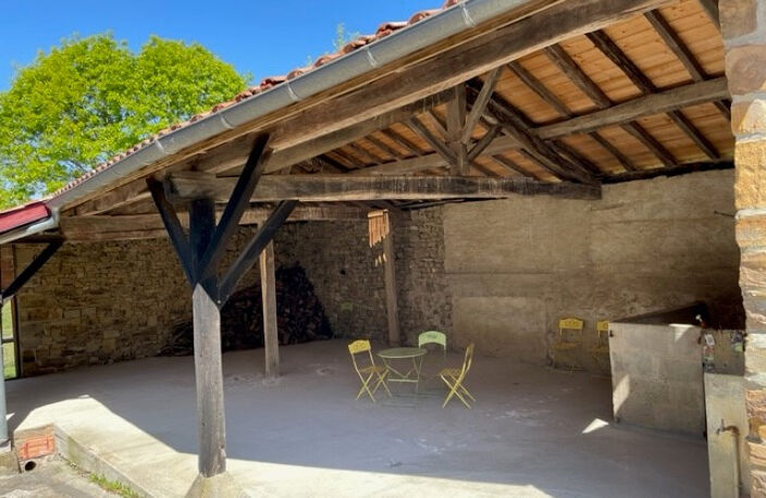 Jolie ferme à l'intérieur des terres — photo 3