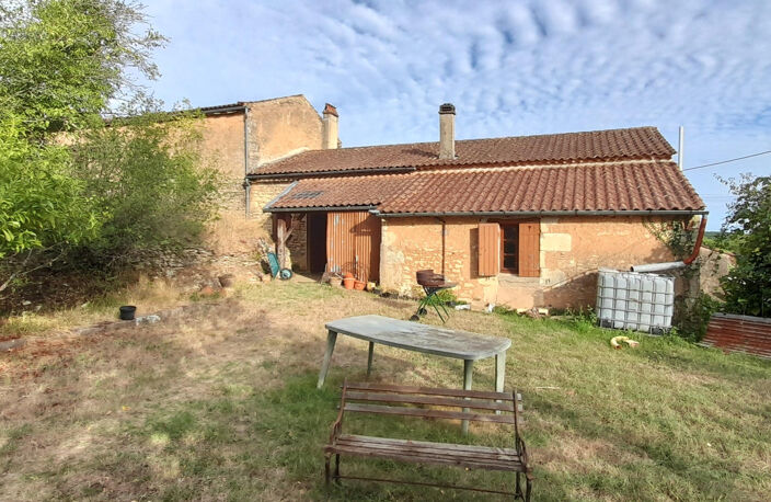 Corps de ferme en pierre — photo 2