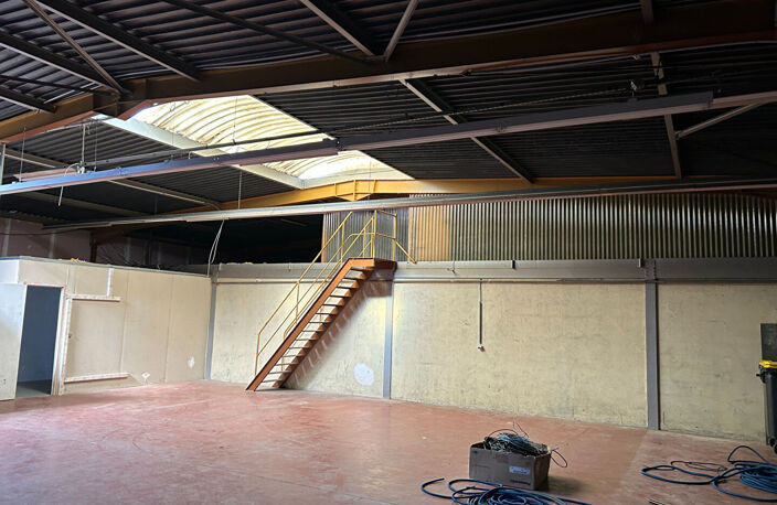 Local d'activité  310 m2 — photo 4