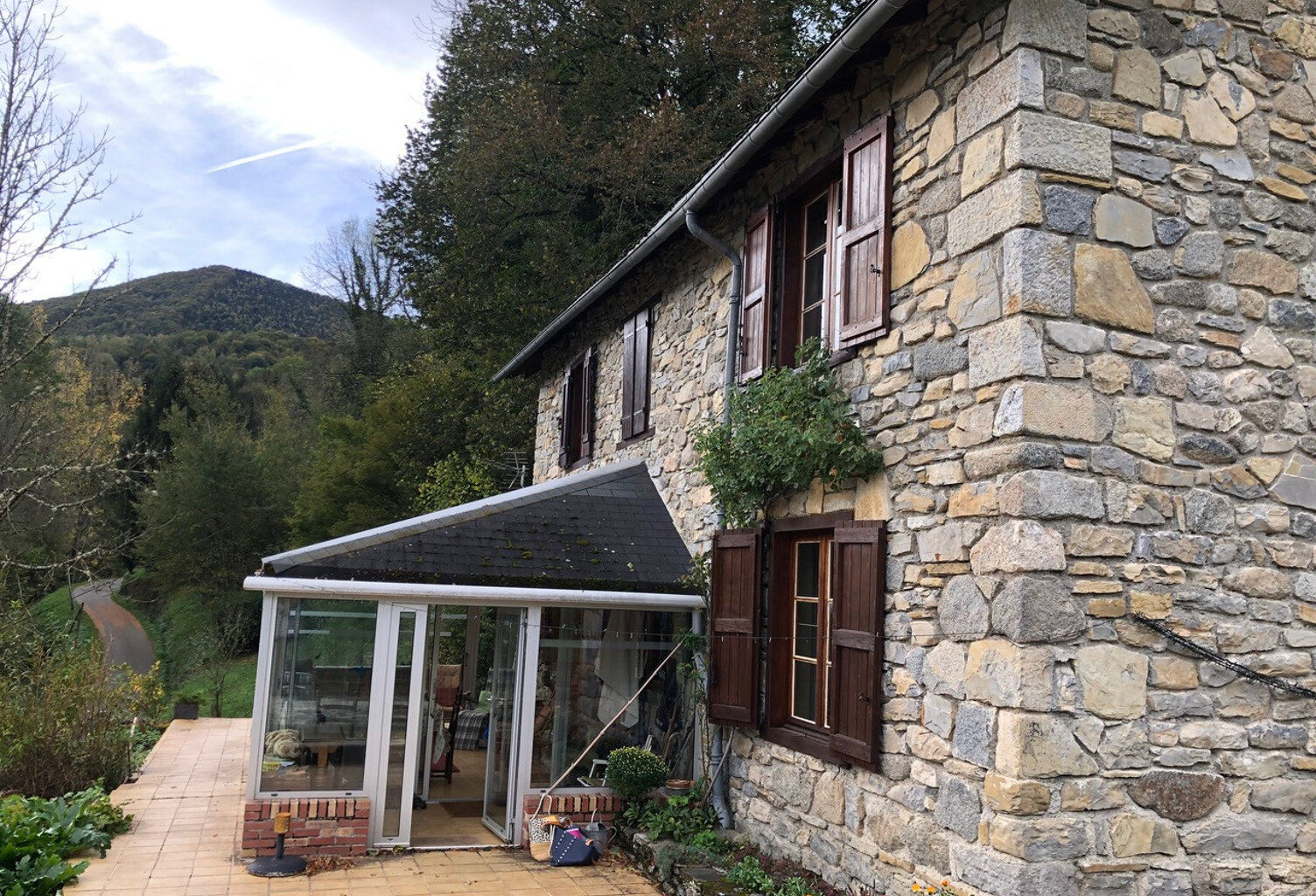 Maison de montagne en pierres, 2 ha terrain — photo 1