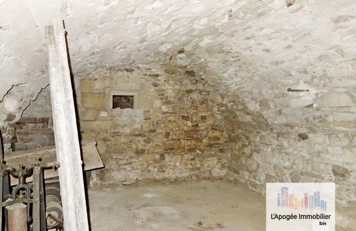 Maison de village avec gros potentiel de rénovation — photo 4