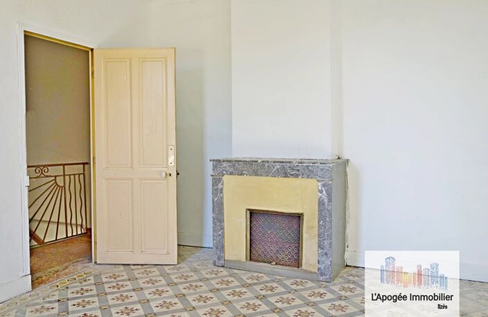 Maison de village avec gros potentiel de rénovation — photo 5