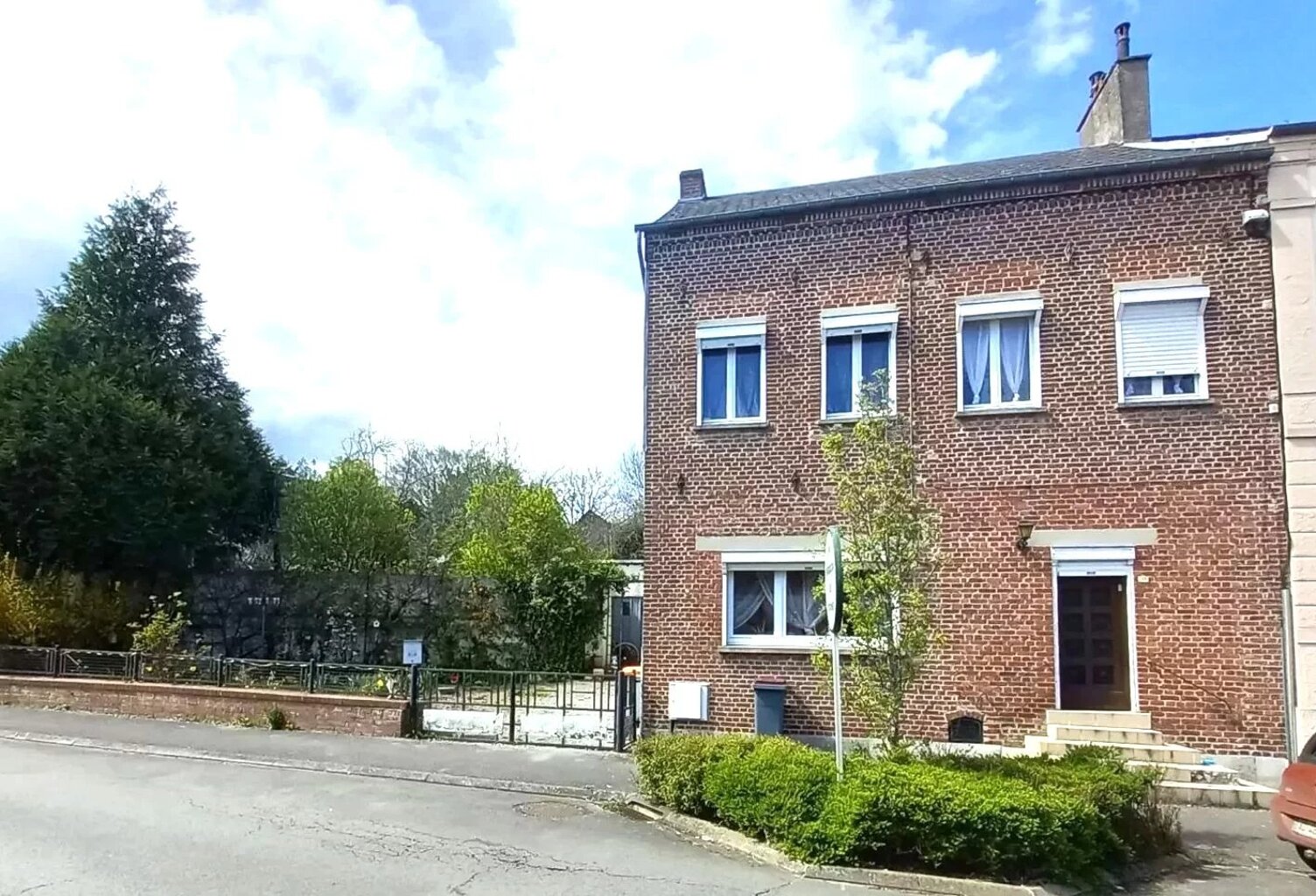 SAINS DU NORD — photo 1