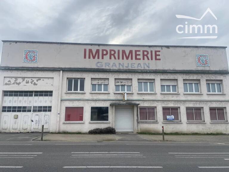 Local commercial — photo 1