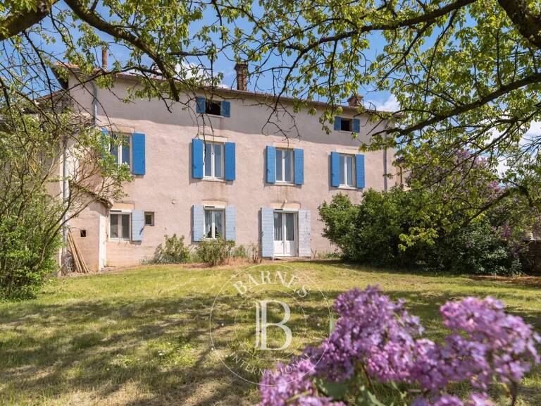 LURCY - Maison de caractère d'environ 174,19 m² - Terrain de 1 660 m² - 4 chambres — photo 1