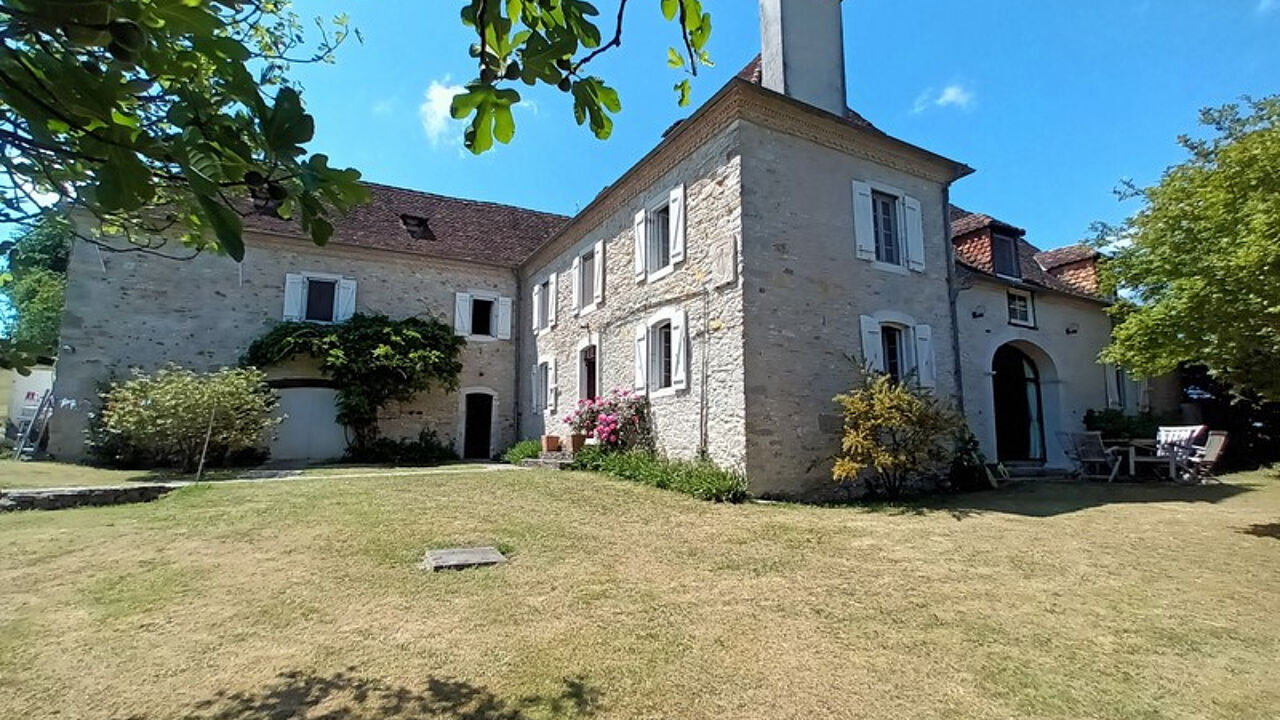 maison 7 pièces 290 m2 à vendre à Lanneplaà (64300)