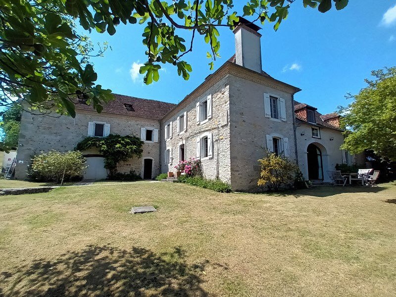 Villa / Maison  T7 à vendre Lanneplaà 64300