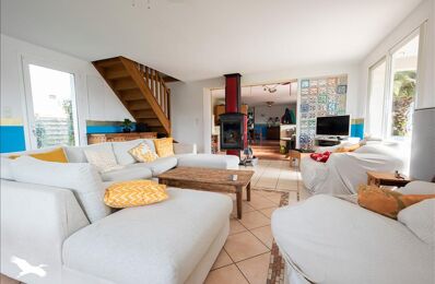 vente maison 454 000 € à proximité de Mortagne-sur-Gironde (17120)